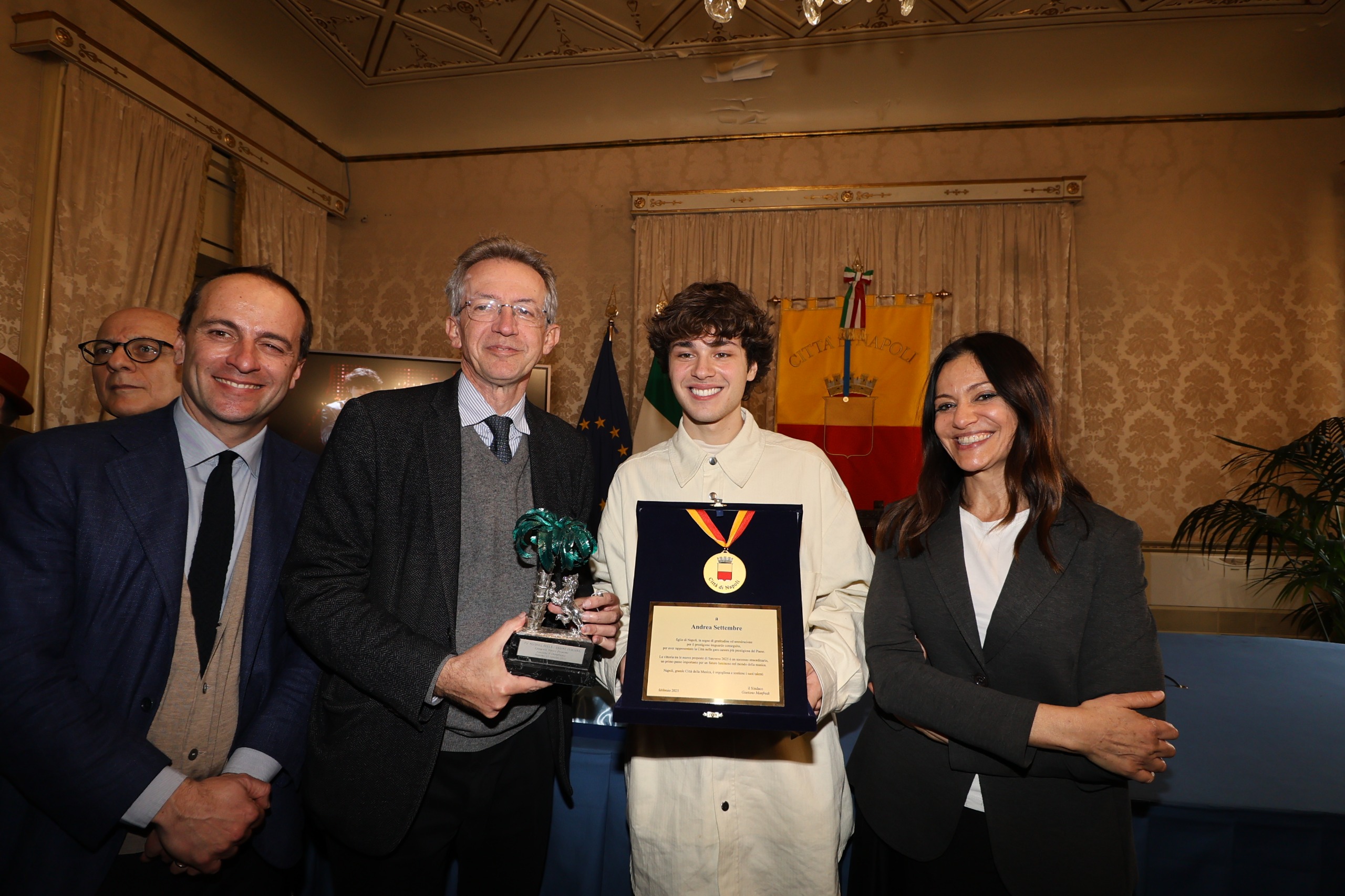 Il Comune conferisce una targa ad Andrea Settembre