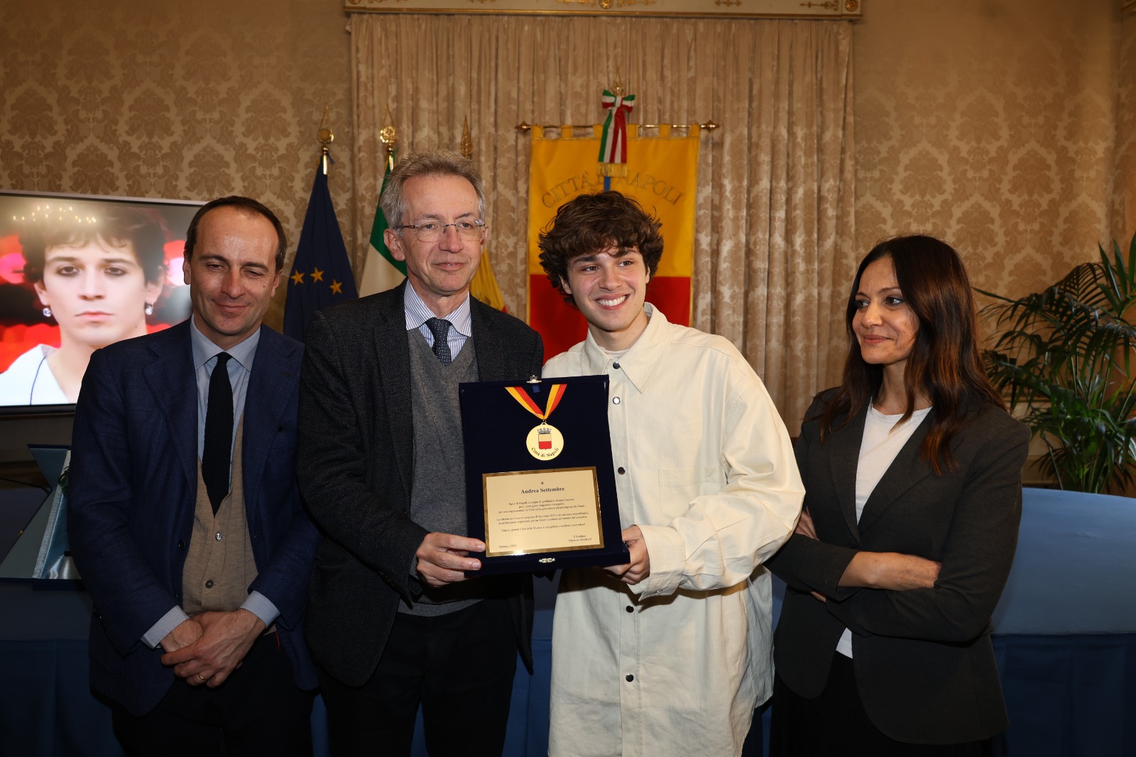 Il Comune conferisce una targa ad Andrea Settembre