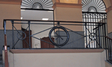 particolari di ringhiere con animazione che mostra le parti oggi mancanti