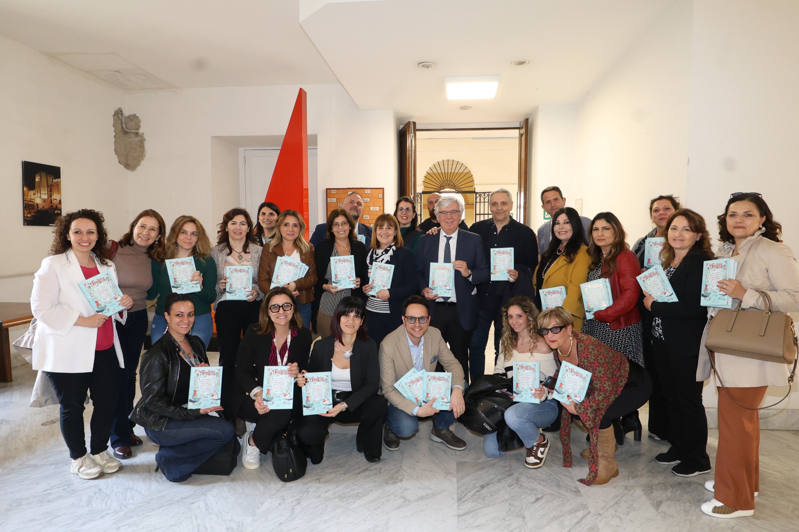 Libro di favole in dono alle scuole d’infanzia