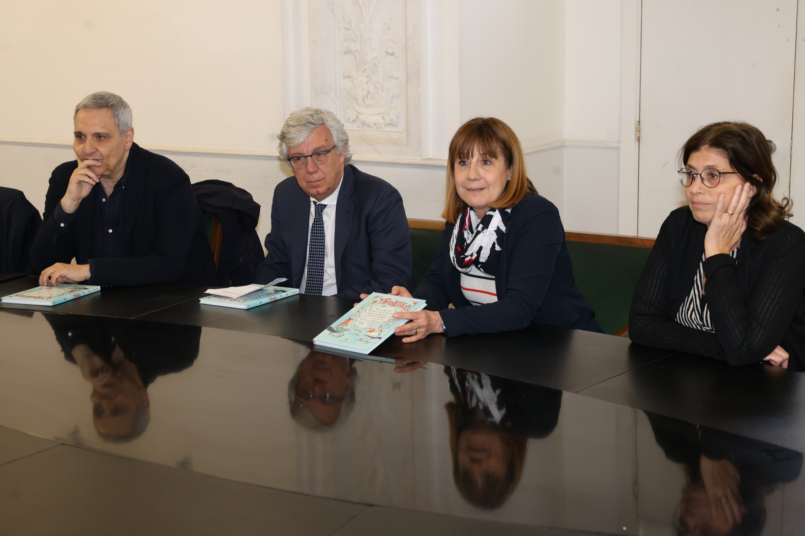 Libro di favole in dono alle scuole d’infanzia