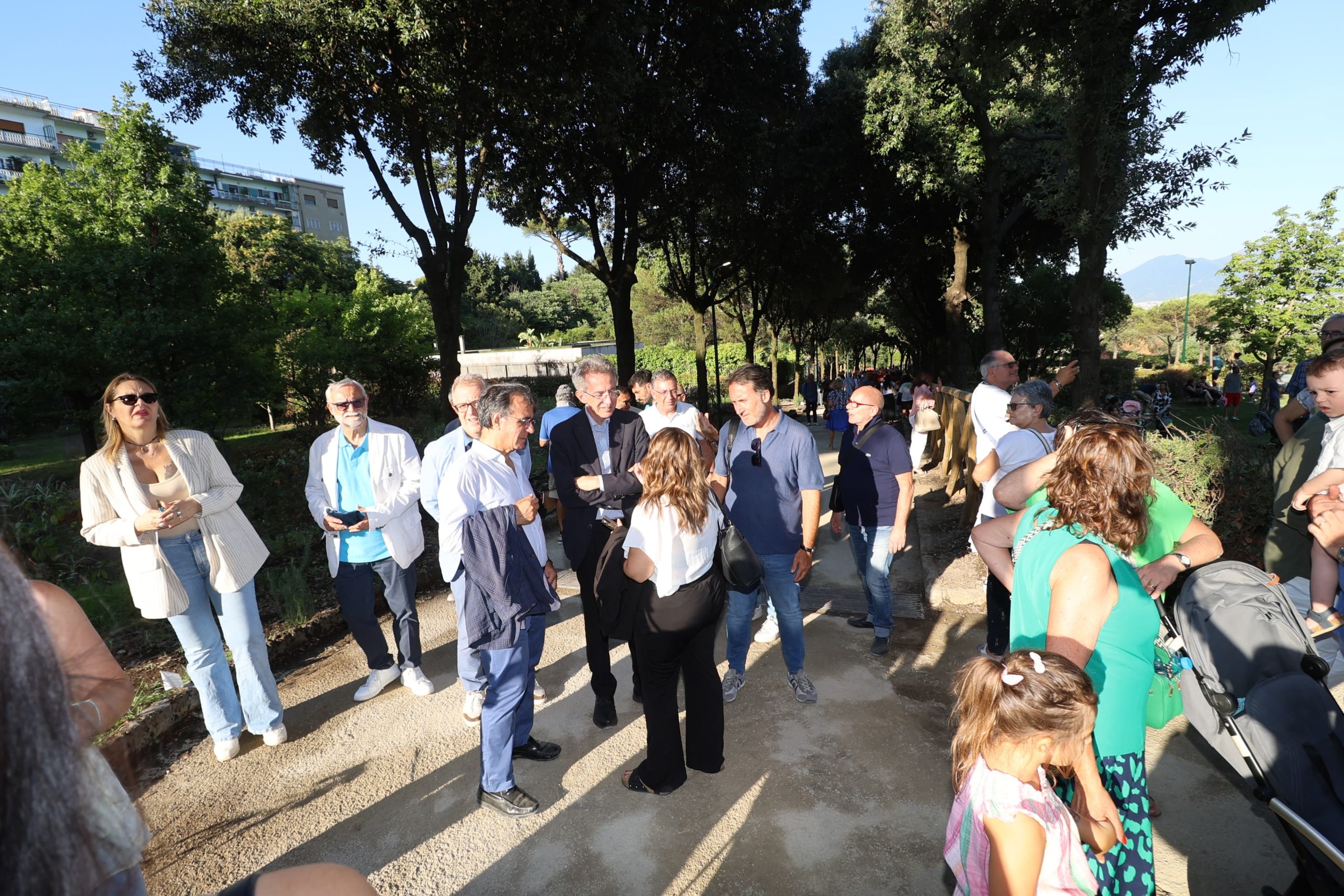 Riaperto al pubblico il Parco del Viale del Poggio, un grande polmone verde che si affaccia sulla città