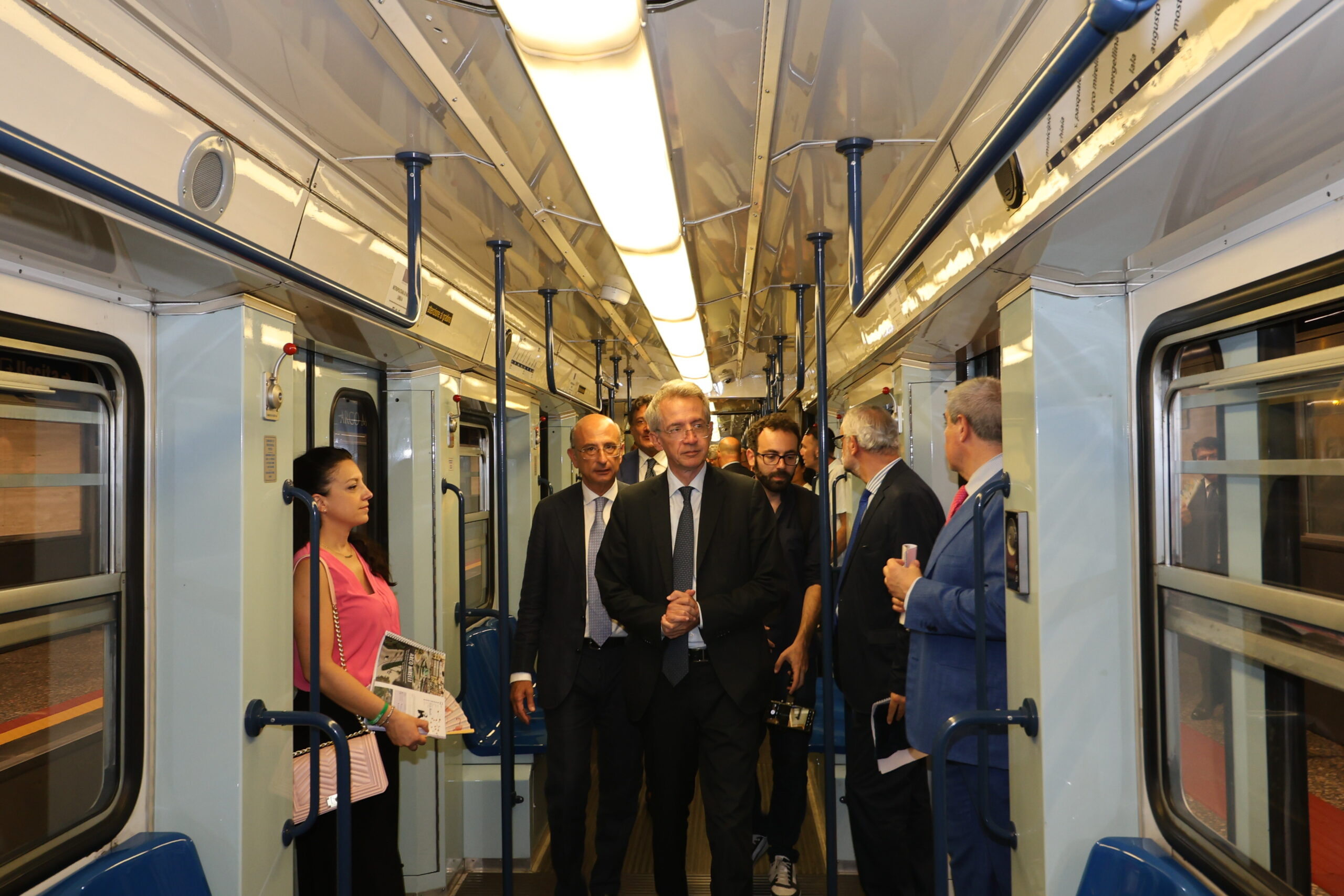 Corsa inaugurale della Linea 6 della Metropolitana