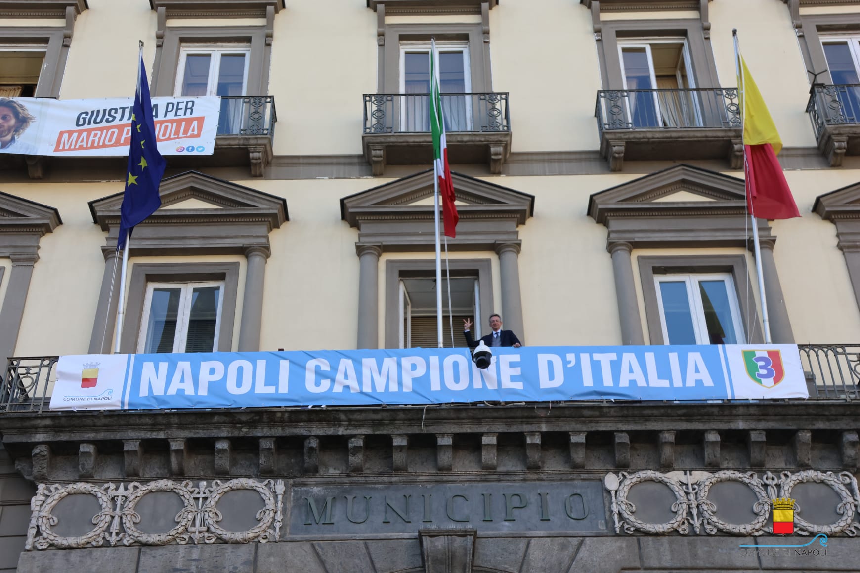 Napoli si risveglia Campione d'Italia!