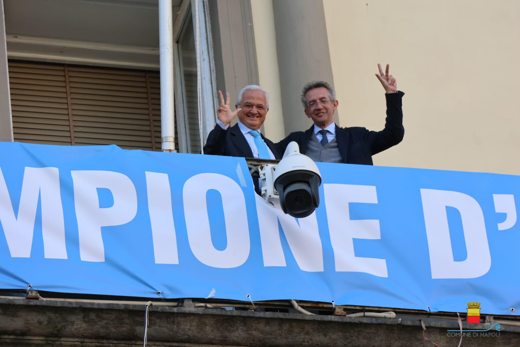 Napoli si risveglia Campione d'Italia!