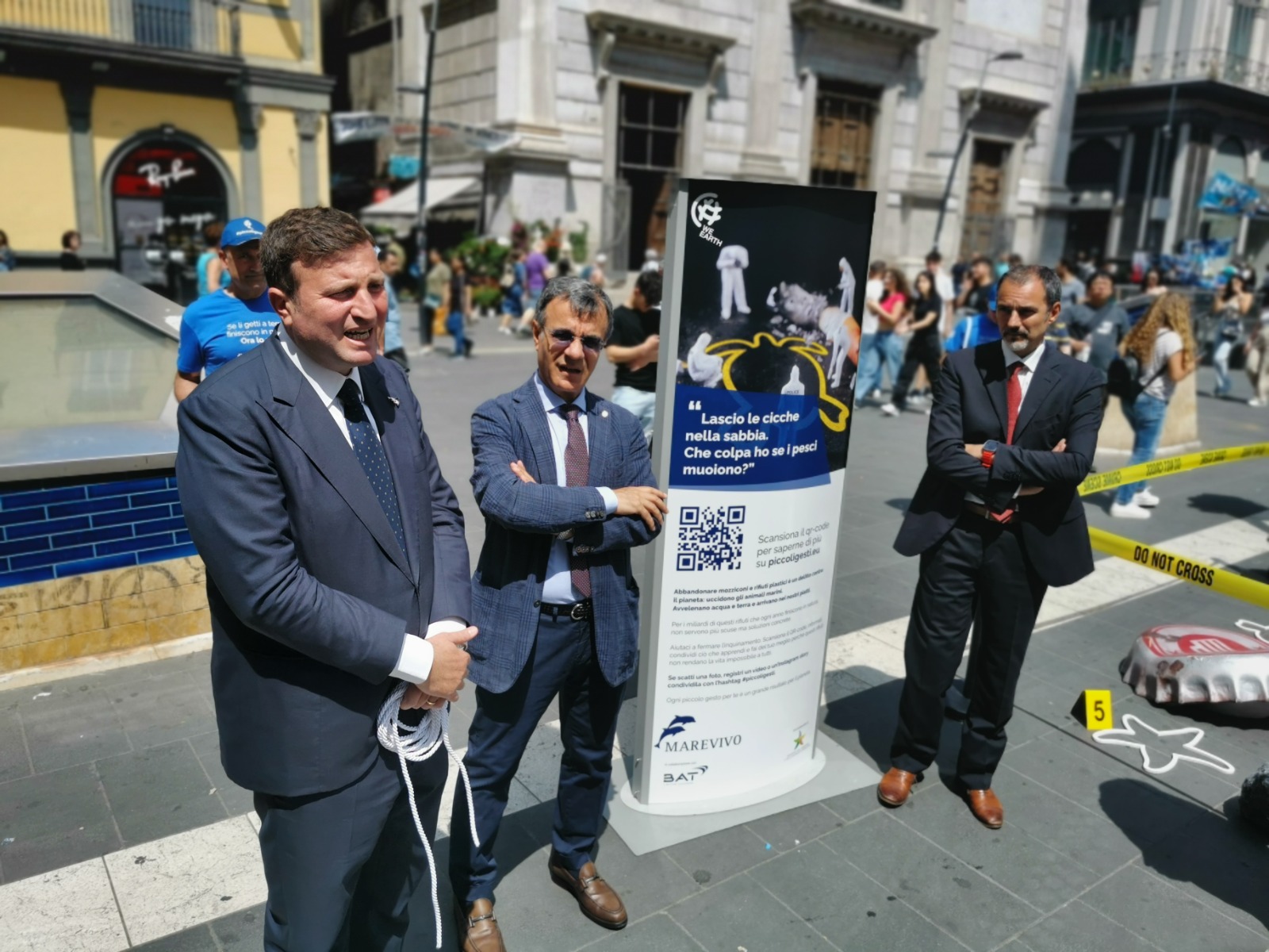 A Napoli la campagna "Piccoli gesti, grandi crimini"