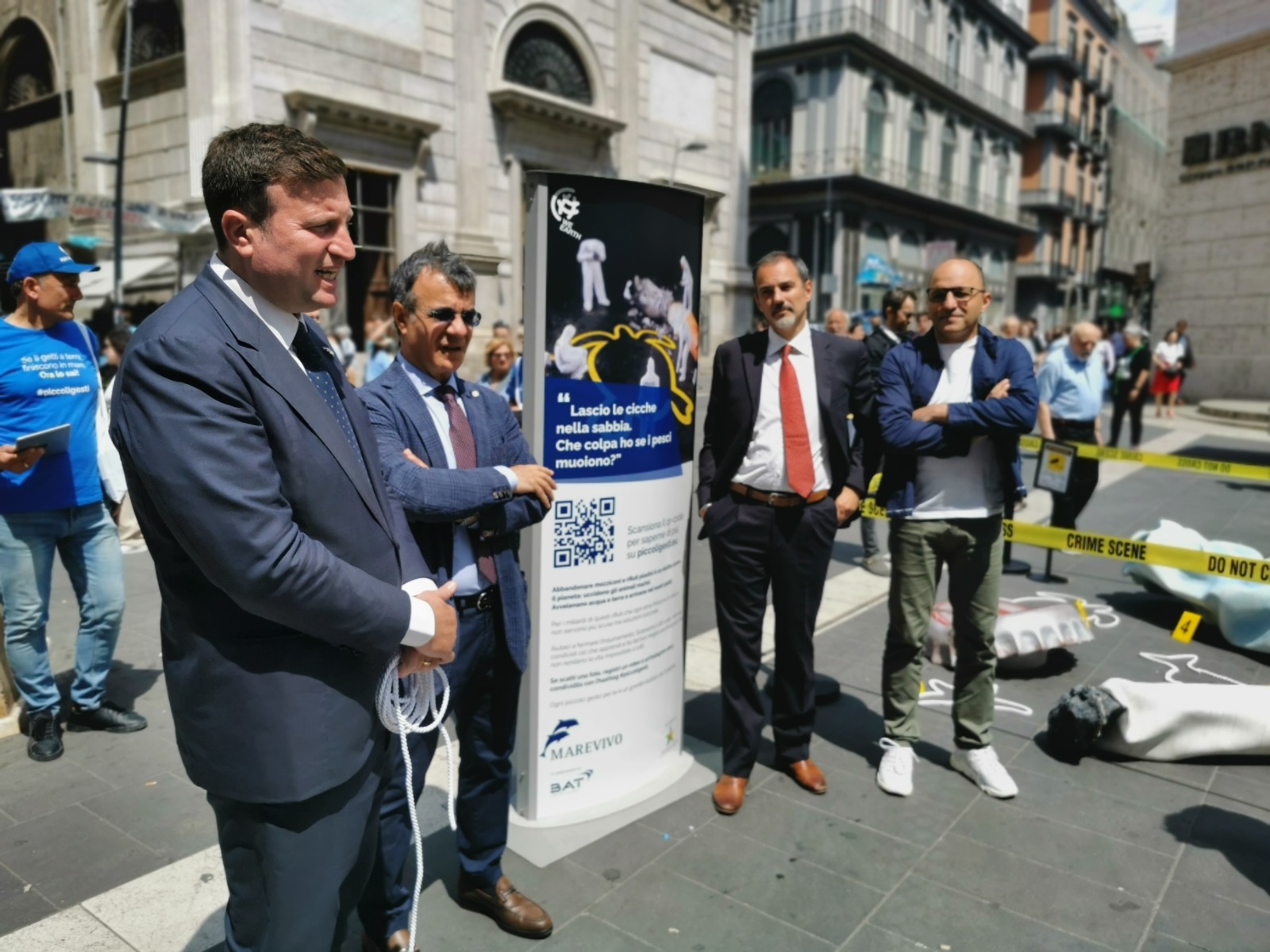 A Napoli la campagna "Piccoli gesti, grandi crimini"