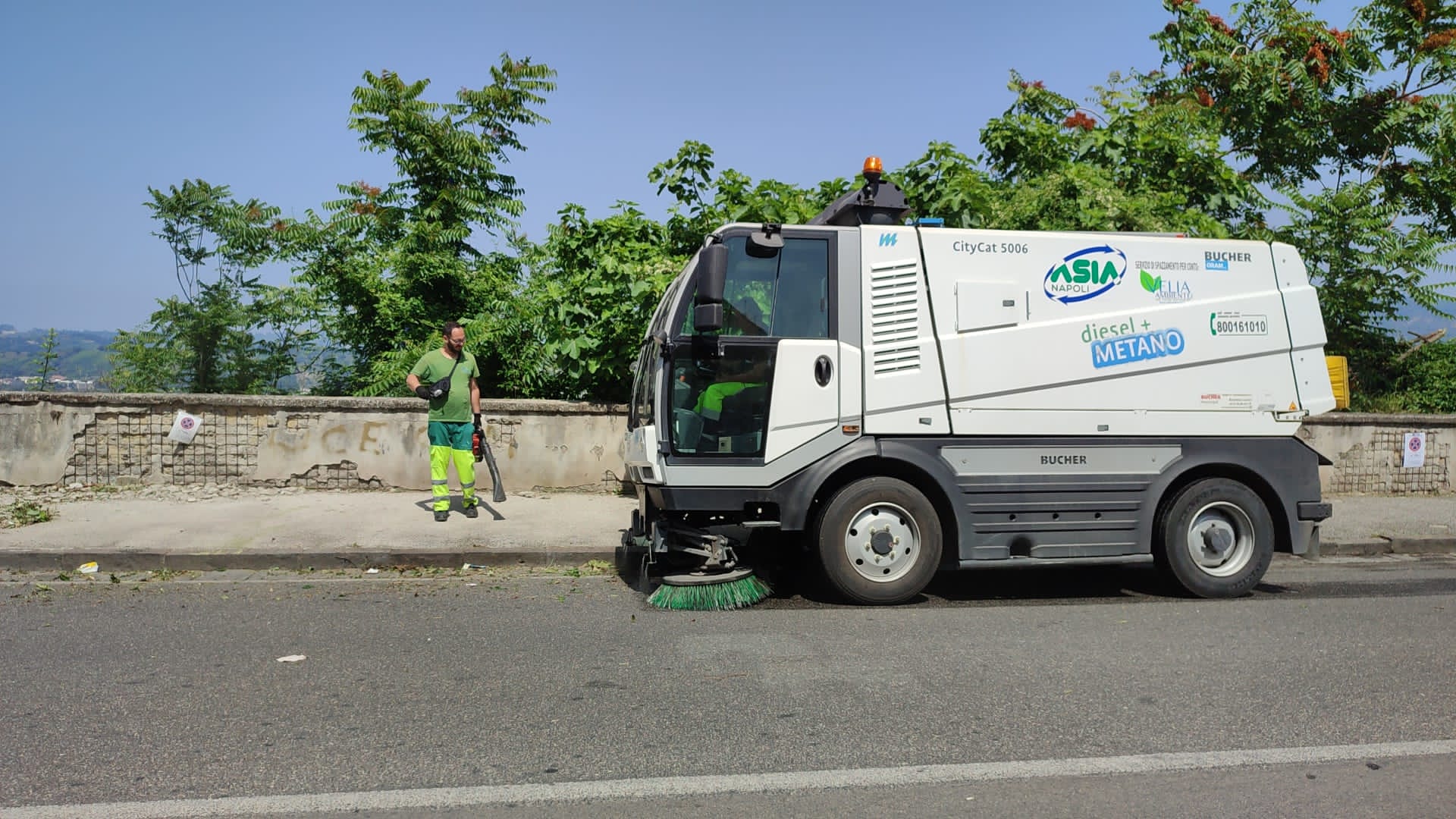 Pulizia strade via Manzoni - via Caravaggio
