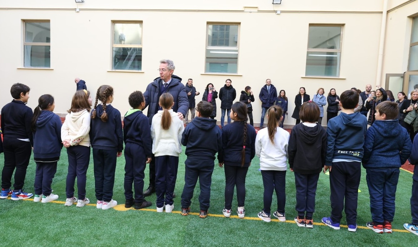 cortile scuola Leopardi