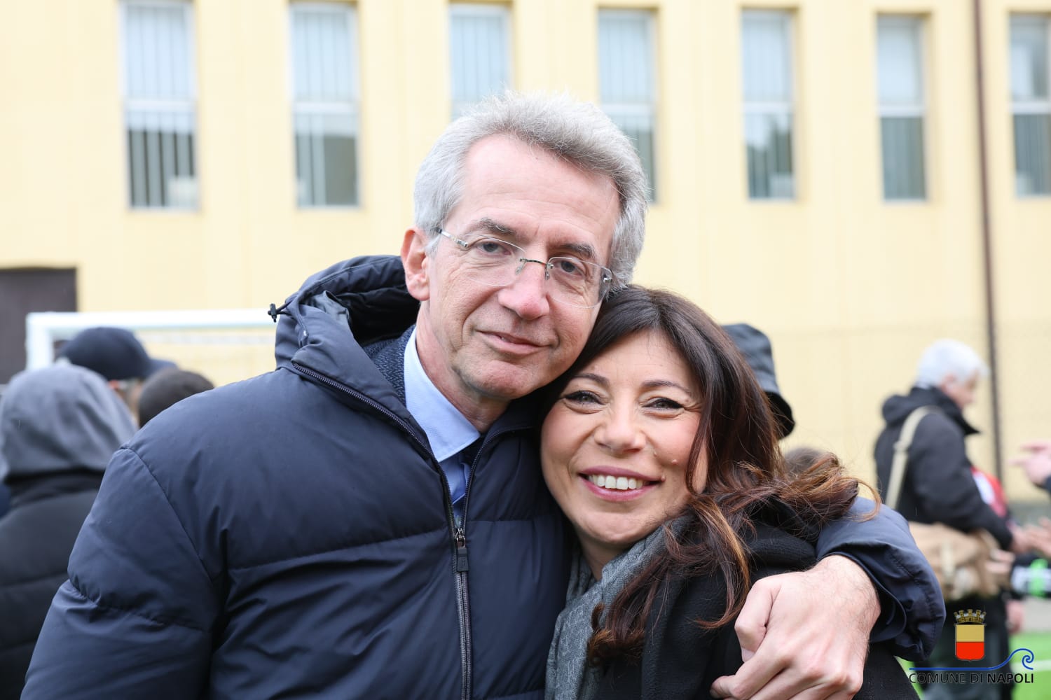 Inaugurato un campetto di calcio per le ragazze e i ragazzi del rione Amicizia