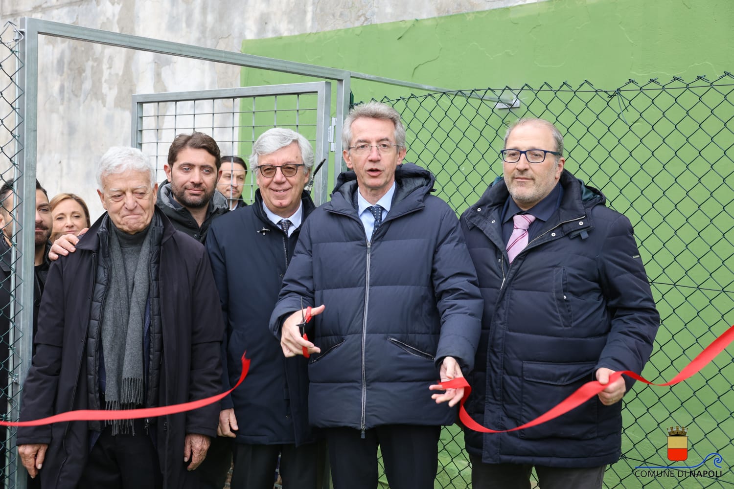 Inaugurato un campetto di calcio per le ragazze e i ragazzi del rione Amicizia