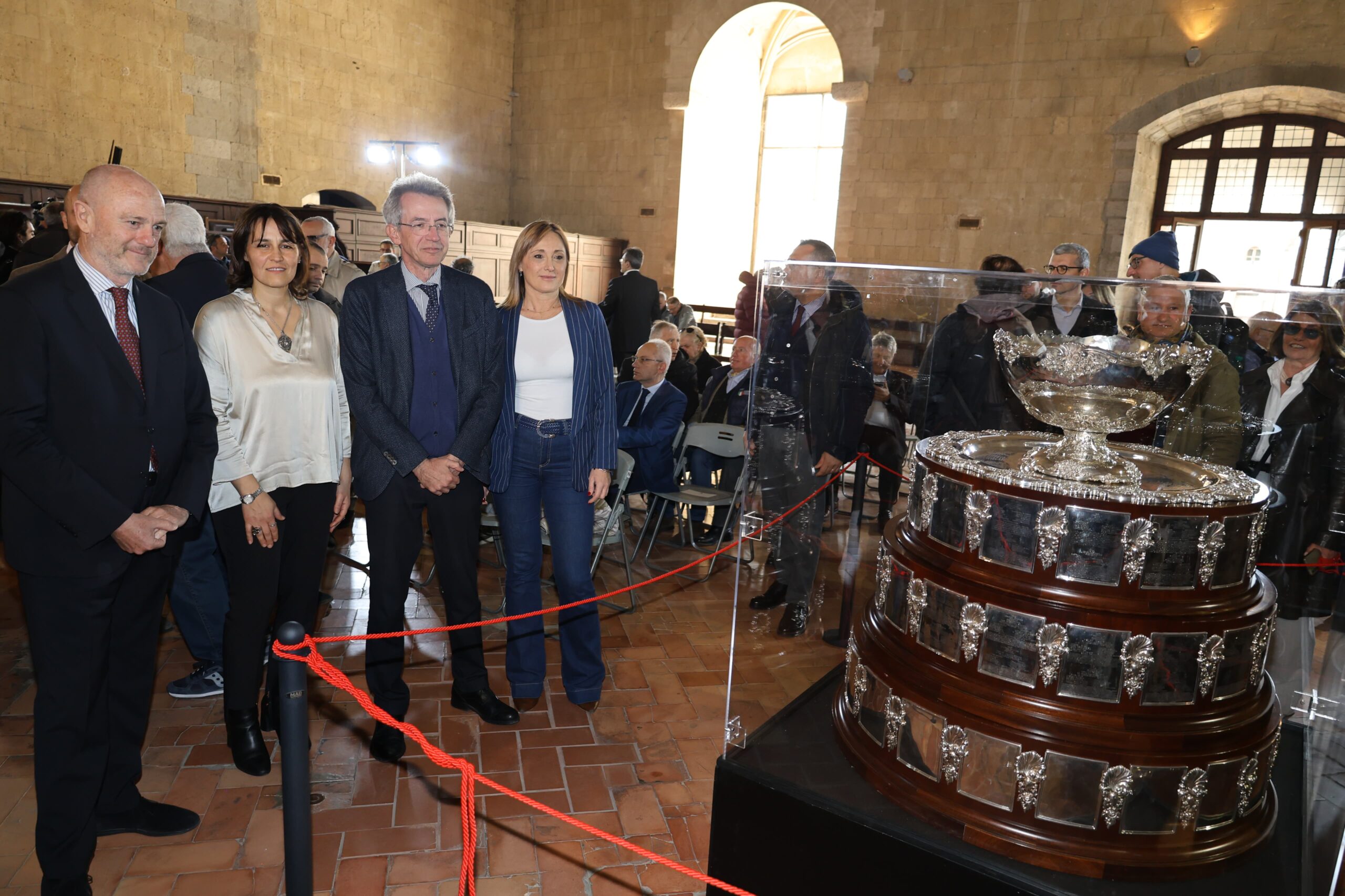 La Coppa Davis in mostra al Maschio Angioino