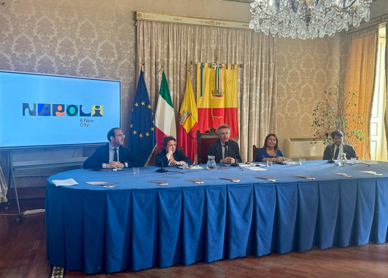 Napoli cresce con il turismo: presentazione dati e brand della città