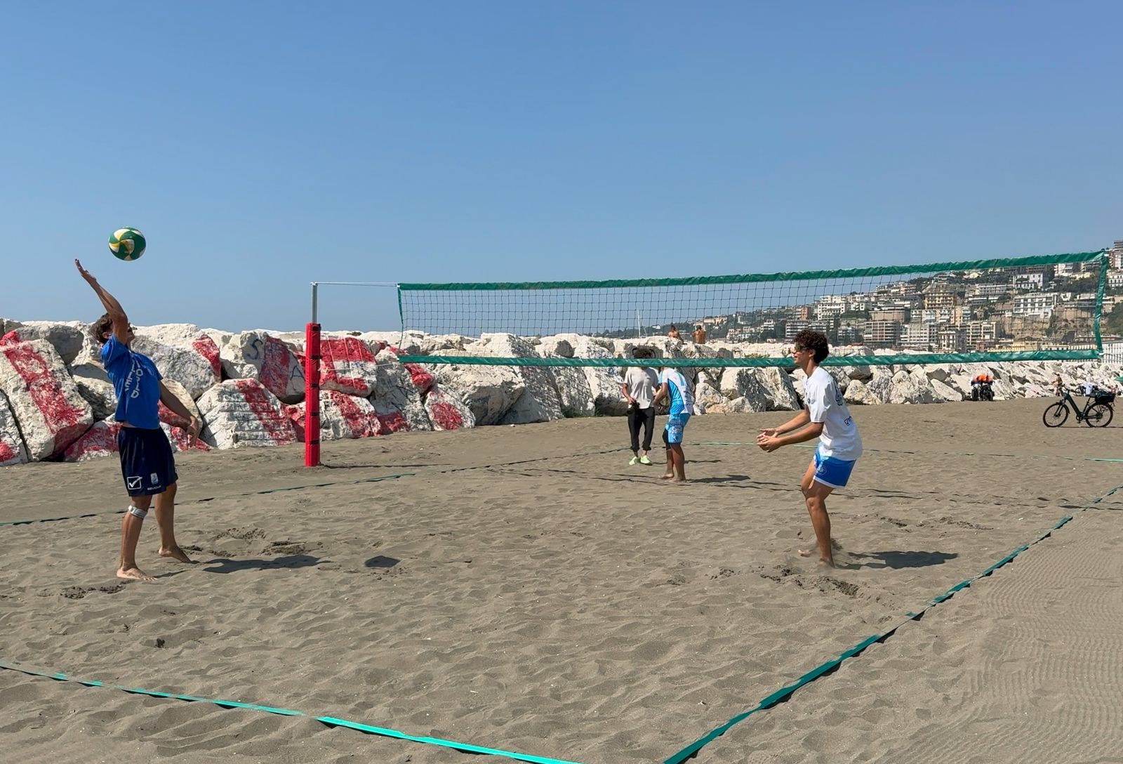 Spiagge libere, spazi per lo sport e pulizia degli arenili