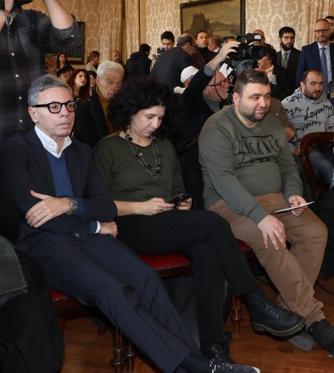 La Venere degli stracci risorge in Piazza Municipio a Napoli