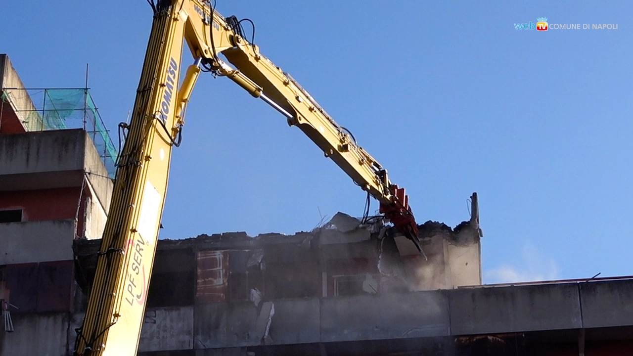 Immagine di Abbattimento Vela Rossa